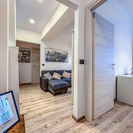 Old Town - Free Park - Cruises 10 Mins Savona